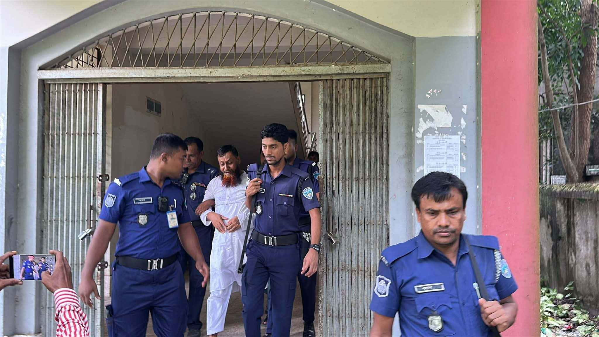 কসবায় আলিম পরীক্ষায় নকল সরবরাহ, শিক্ষককে এক বছরের কারাদণ্ড