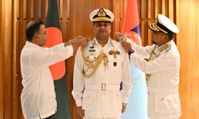 প্রধানমন্ত্রীর সঙ্গে নবনিযুক্ত নৌবাহিনী প্রধানের সৌজন্য সাক্ষাৎ