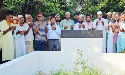 সরাইলে জুলাই গণঅভ্যুত্থানে নিহত দুই শহীদদের কবর জিয়ারত ও স্মৃতিস্তম্ভ উদ্বোধন
