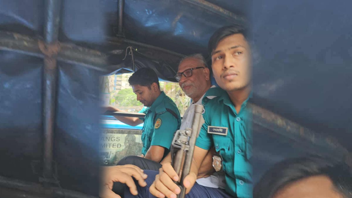ডিআরইউতে অবরুদ্ধ আব্দুল লতিফ সিদ্দিকীকে নিয়ে গেলো পুলিশ